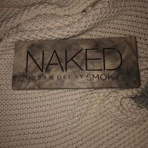 Urban Decay NAKED Smoky palette